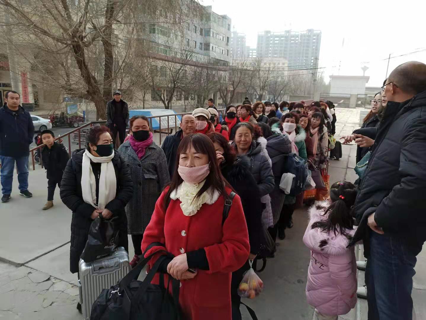 景泰县2020年首批"陇原妹"赴京培训就业