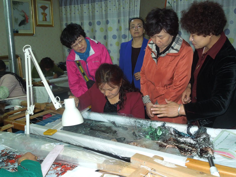 景泰金丝路刺绣_副本3.jpg