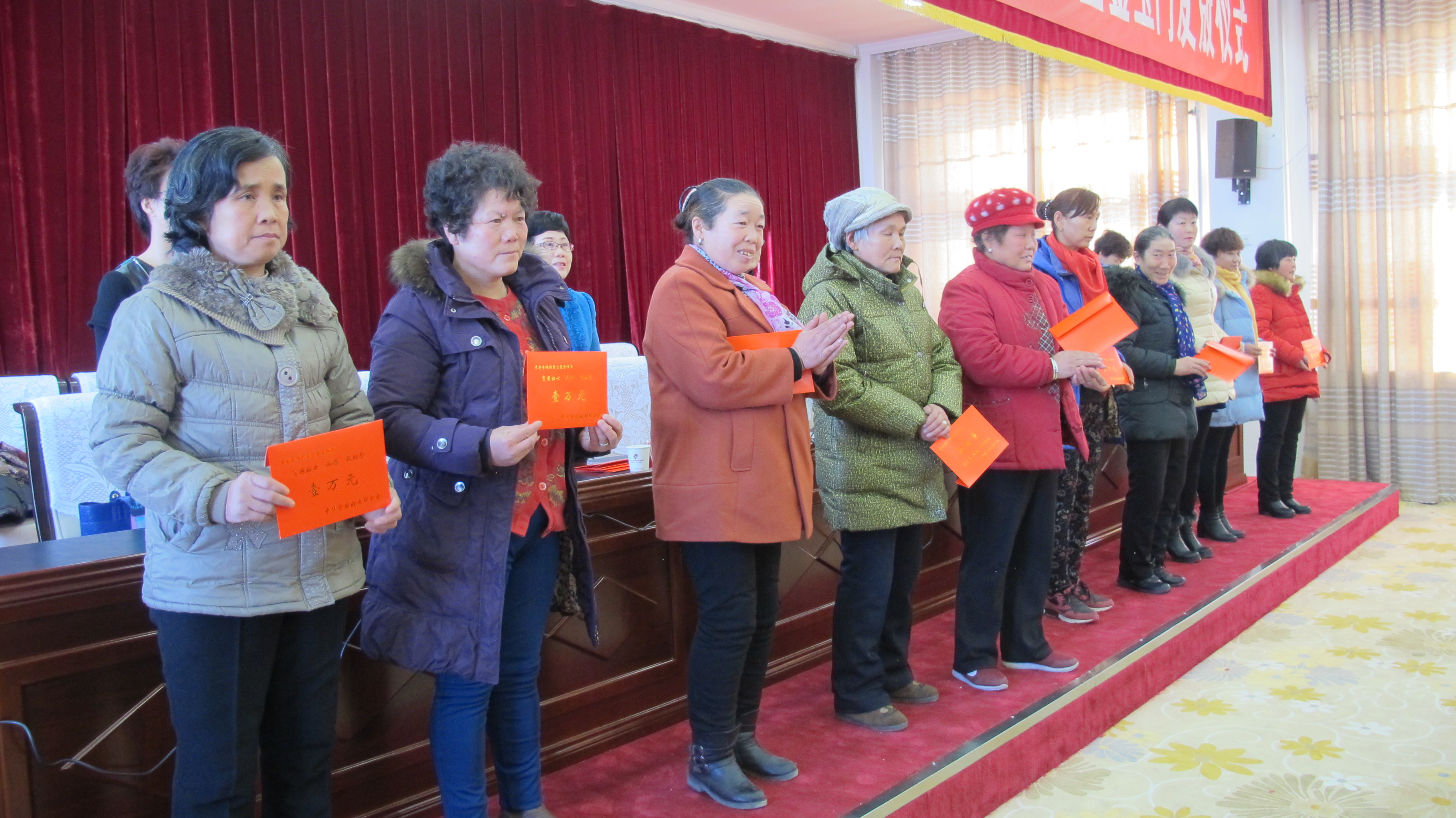 玉门市两癌救助现场2.JPG 玉门市两癌救助现场2.JPG