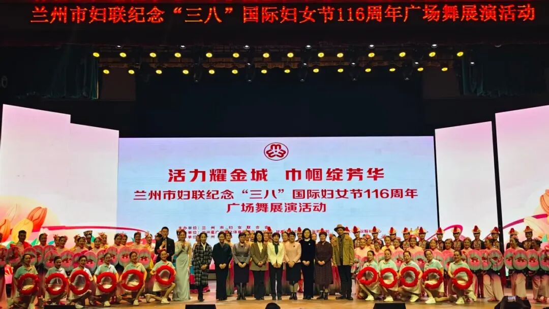 合影.jpg